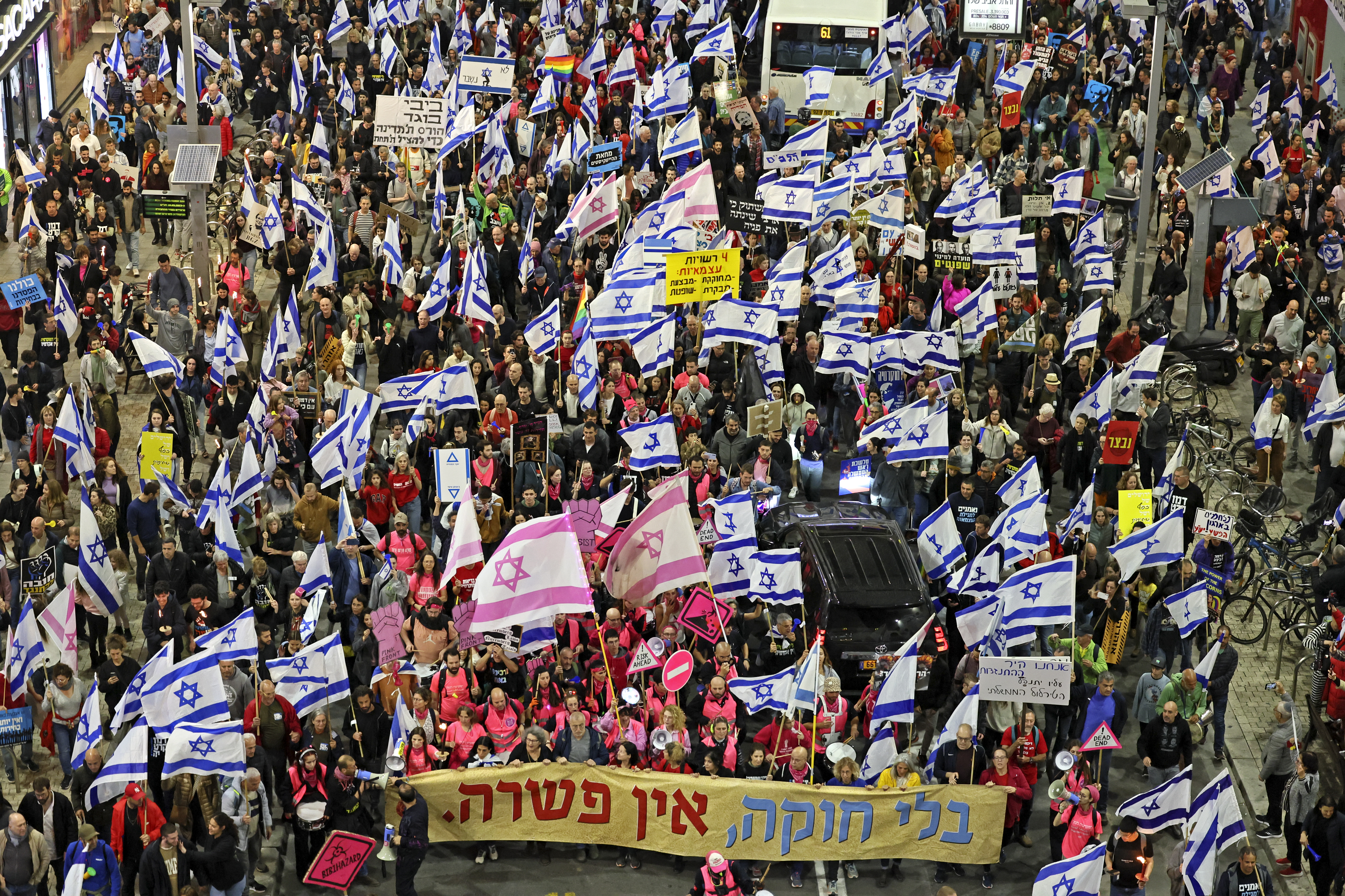 جانب من التظاهرات  في تل ابيب (تصوير: ا ف ب)